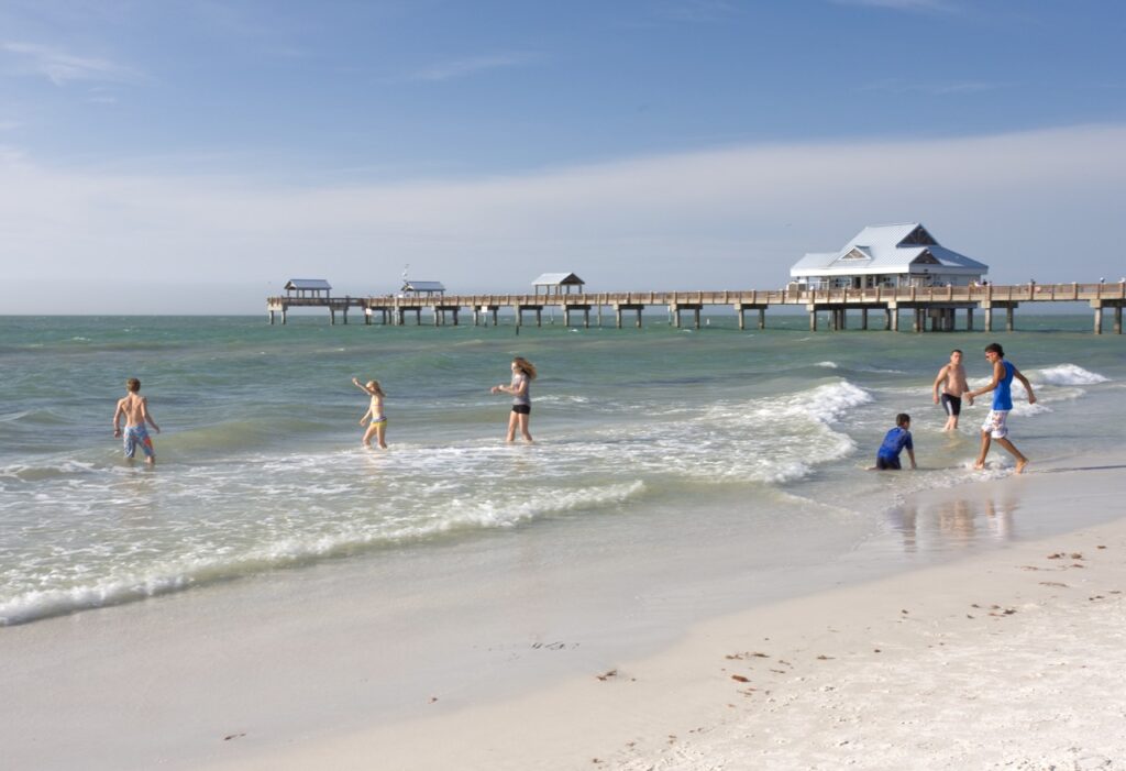 Clearwater Beach, Florida by Michel Rathwell